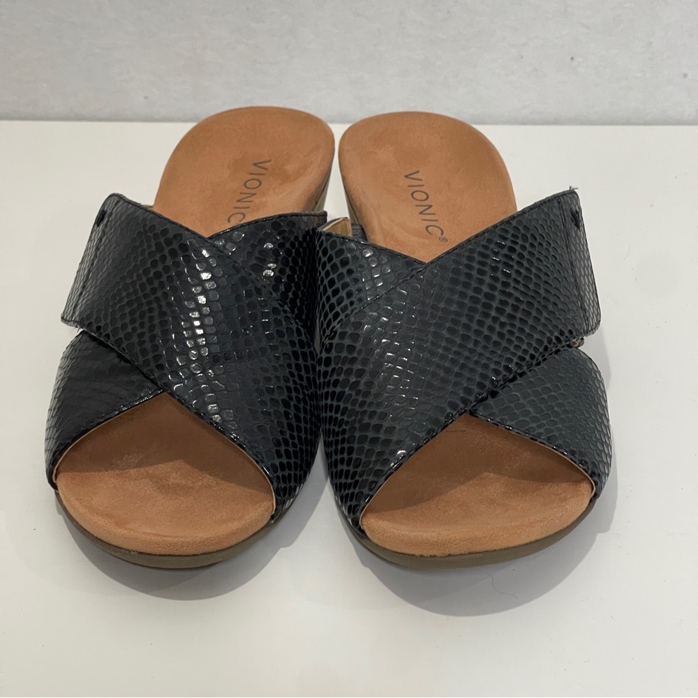 Vionic Paradise Leticia Wedge Slide Sandal Size 9 Adjustable Straps Black Cork - Picture 8 of 9